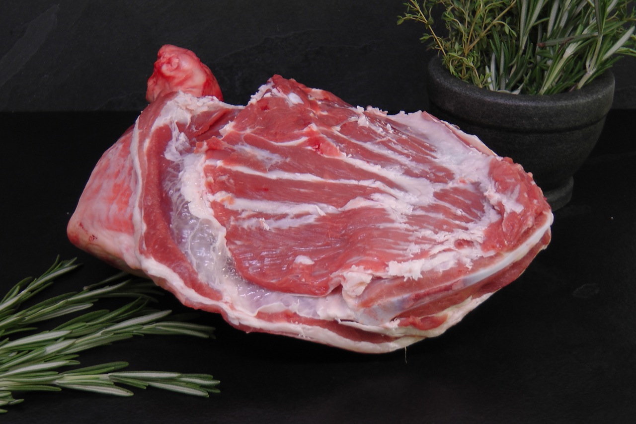 Thịt vai cừu Úc có xương